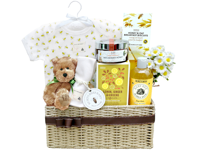 https://ccncexcm.site/images/New-Born-Baby-Gift/640x480/Baby-Gift-Basket-z21~PIC36668780_v3.jpg